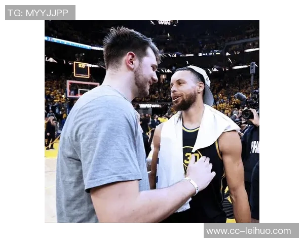 FIBA转发山寨球星合照引发热议大声喊出詹姆斯东契奇库里的名字 FIBA转发山寨球星合照引发热议大声喊出詹姆斯东契奇库里的名字