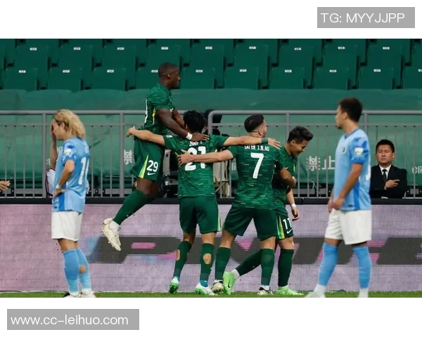 北京国安客场失利深圳新鹏城以2-1逆转获胜中超联赛第27轮精彩回顾 北京国安客场失利深圳新鹏城以2-1逆转获胜中超联赛第27轮精彩回顾