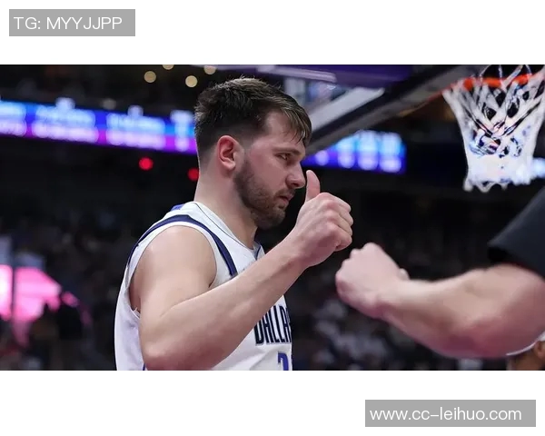 东契奇赞詹姆斯复出表现出色期待他在赛场上的精彩回归 东契奇赞詹姆斯复出表现出色期待他在赛场上的精彩回归