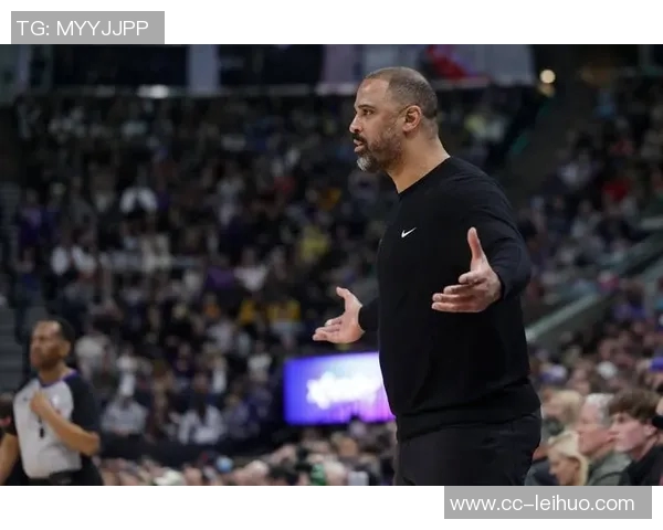 乌度卡强调季前赛重要性将考察首发第五人实战表现更具参考价值 乌度卡强调季前赛重要性将考察首发第五人实战表现更具参考价值